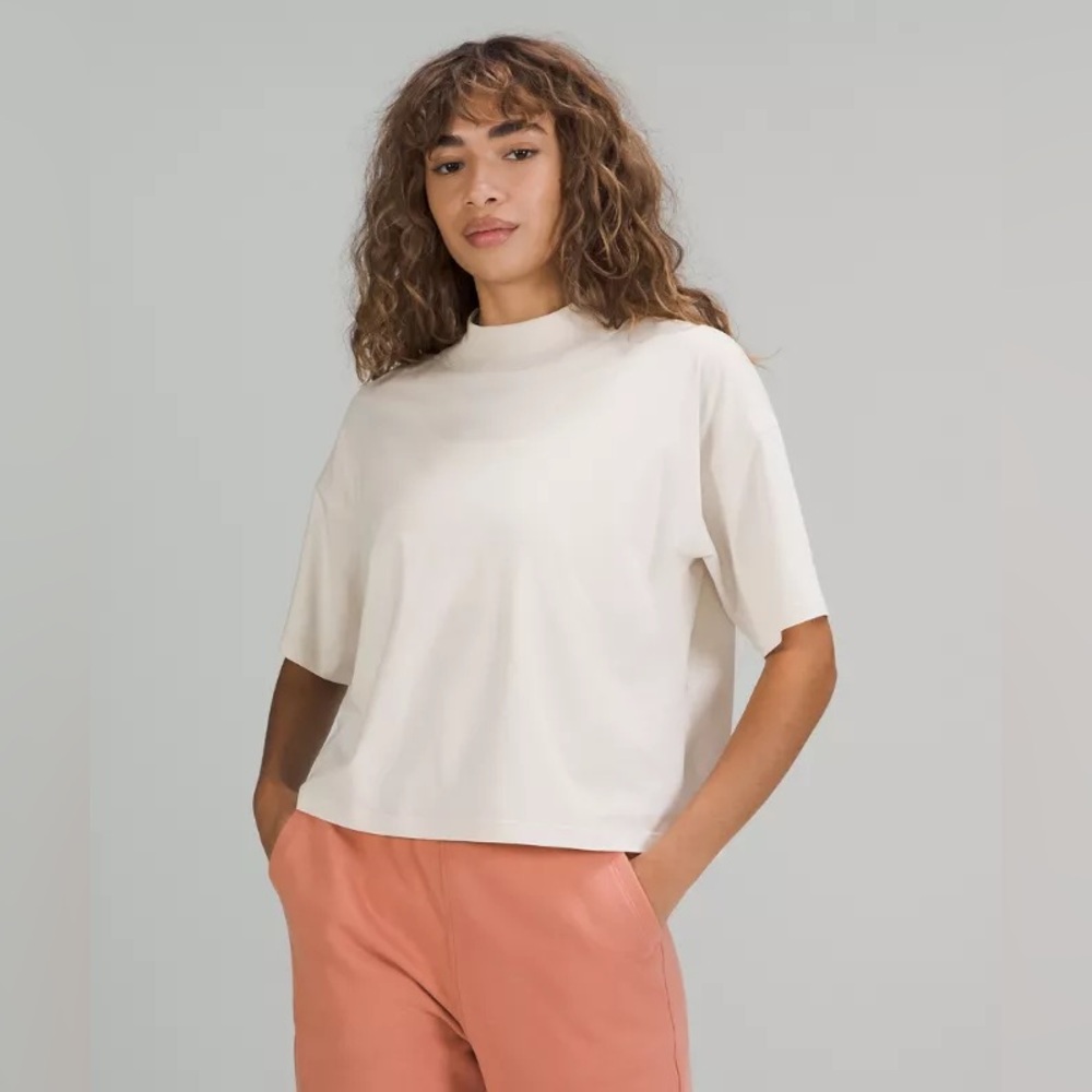 Lululemon LA mock neck boxy grey t-shirt size 10